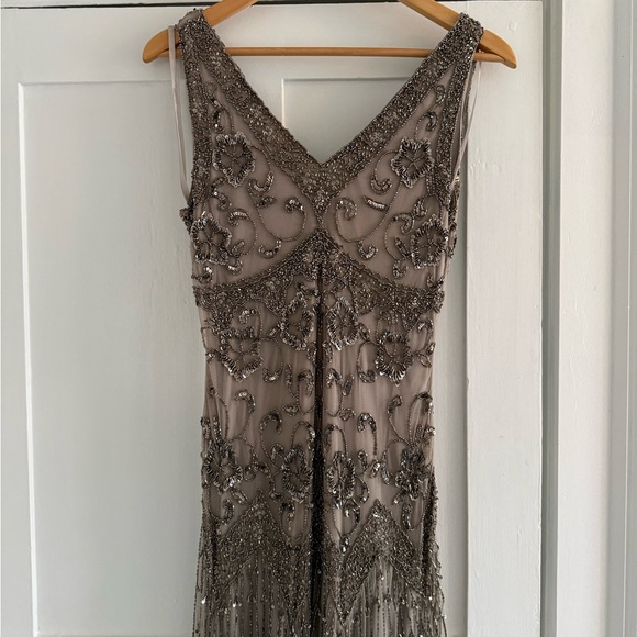 Mother of the Bride/Groom Gown - PisarroNights Size 8. - Picture 6 of 12